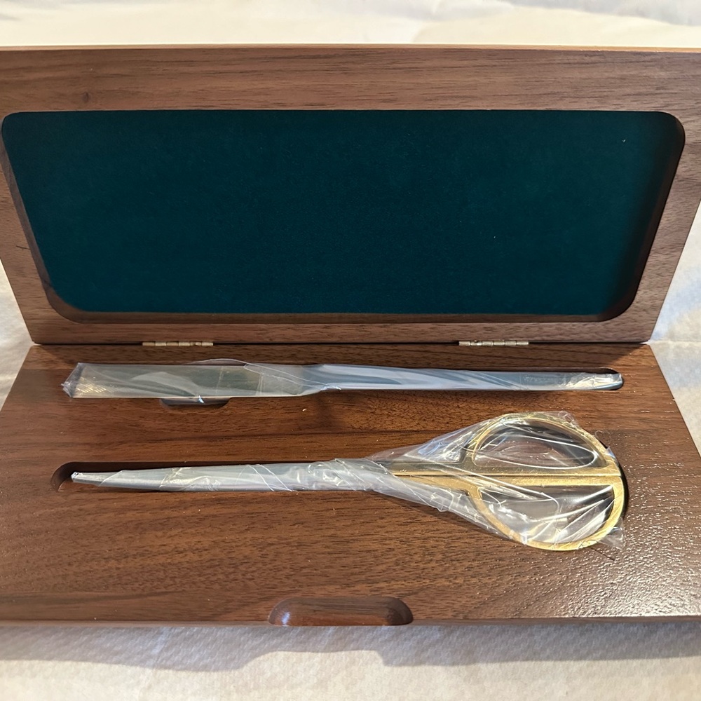 VINTAGE Genuine American Walnut Alcraft